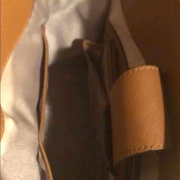 Michael Kors Hamilton Bag - Picture 2 of 3